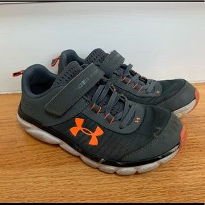 Boys size 2 Under Armour sneakers
